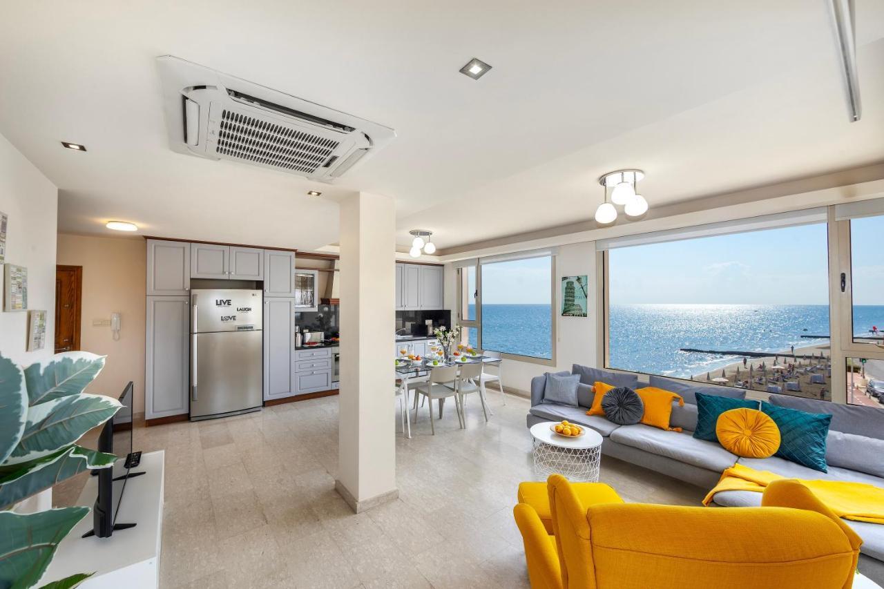 Mackenzie Beachfront Eftyhia Suite Lárnaca Exterior foto