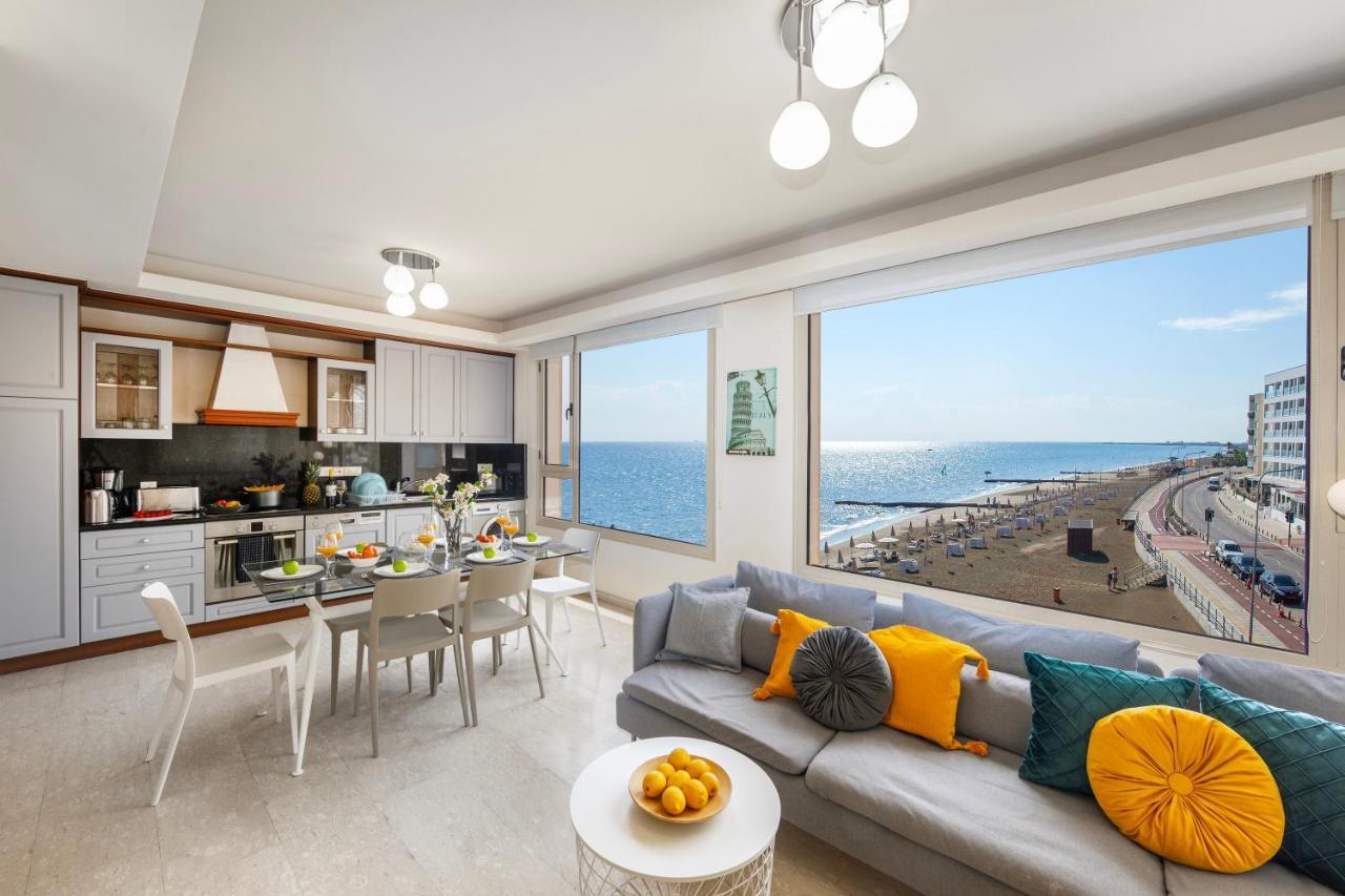 Mackenzie Beachfront Eftyhia Suite Lárnaca Exterior foto