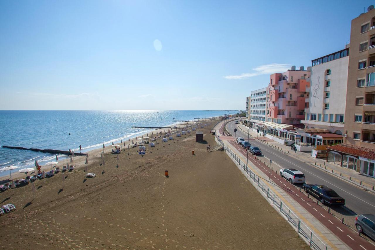 Mackenzie Beachfront Eftyhia Suite Lárnaca Exterior foto
