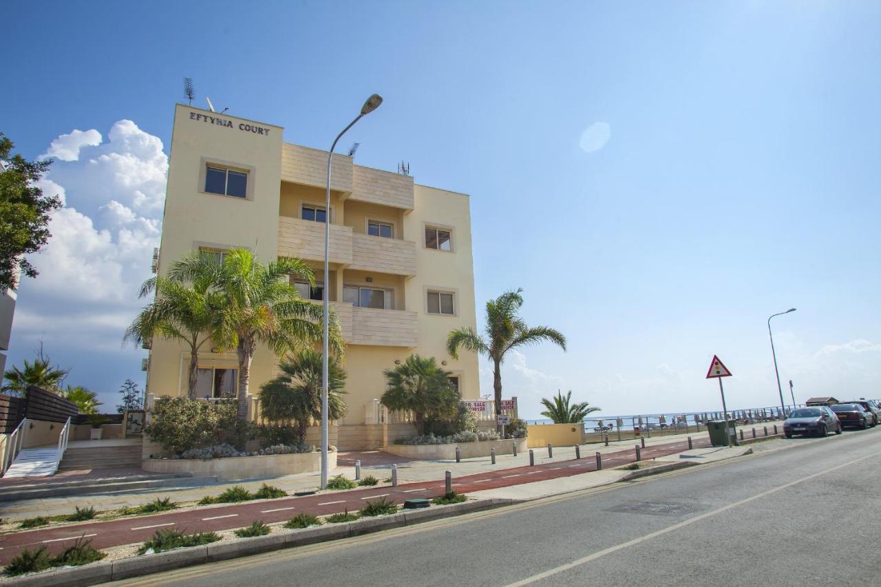Mackenzie Beachfront Eftyhia Suite Lárnaca Exterior foto